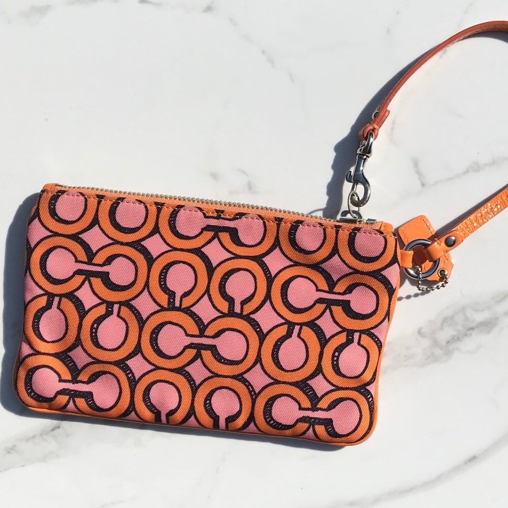 Coach Poppy Wristlet - Picture 4 of 8